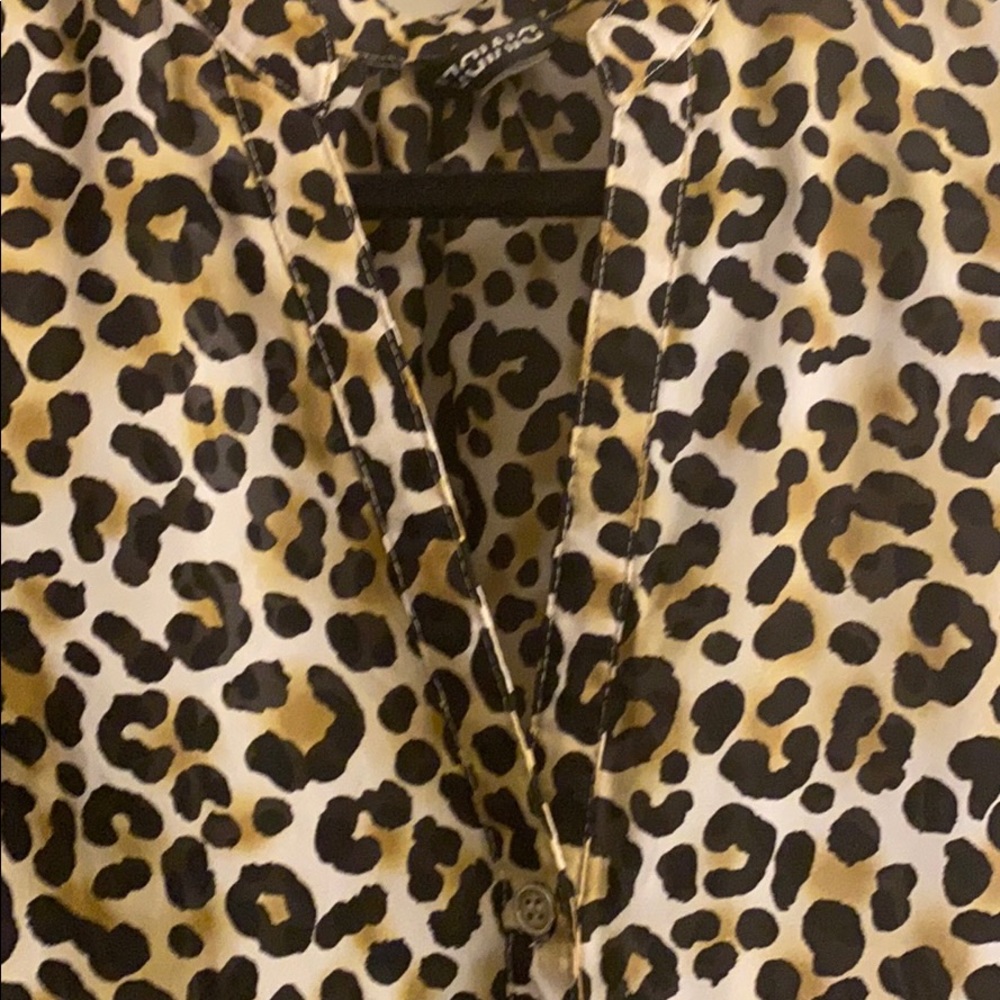 Leopard button down - Picture 2 of 3